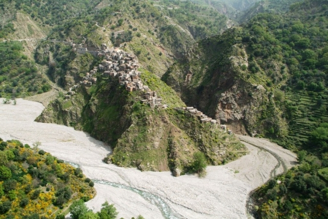 Trekking in Calabria ''da Bova a Roghudi'' ESCURSIONI GIORNALIERE